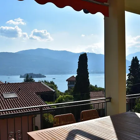 Close To The Lake, With Panoramic Balconies Holiday home