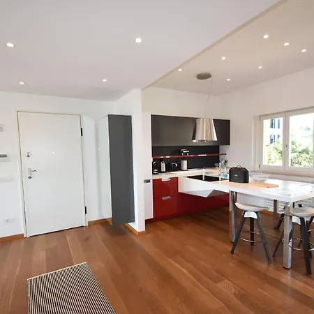 Close To The Lake, With Panoramic Balconies *