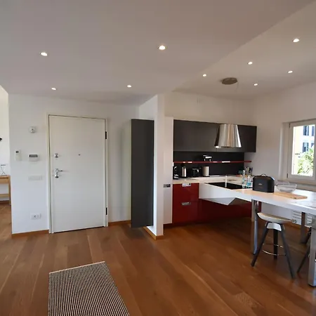 Close To The Lake, With Panoramic Balconies *