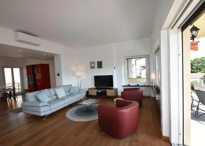 In A Prime Location On Maggiore Apartmán *